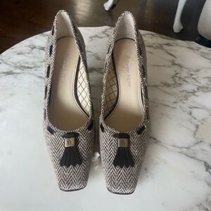 Vintage Etienne Aignet Women's brown  and Cream herringbone Kitten Heels 6